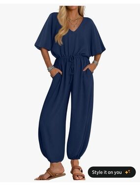 NWT Zesica Women's Navy Blue V-Neck Jumpsuit